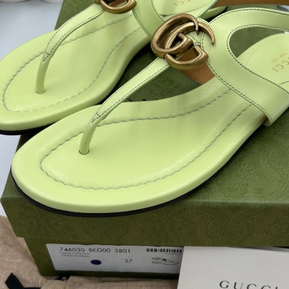 Gucci Women's GG MARMONT , leather thong sandal . Size 37 - Picture 7 of 7